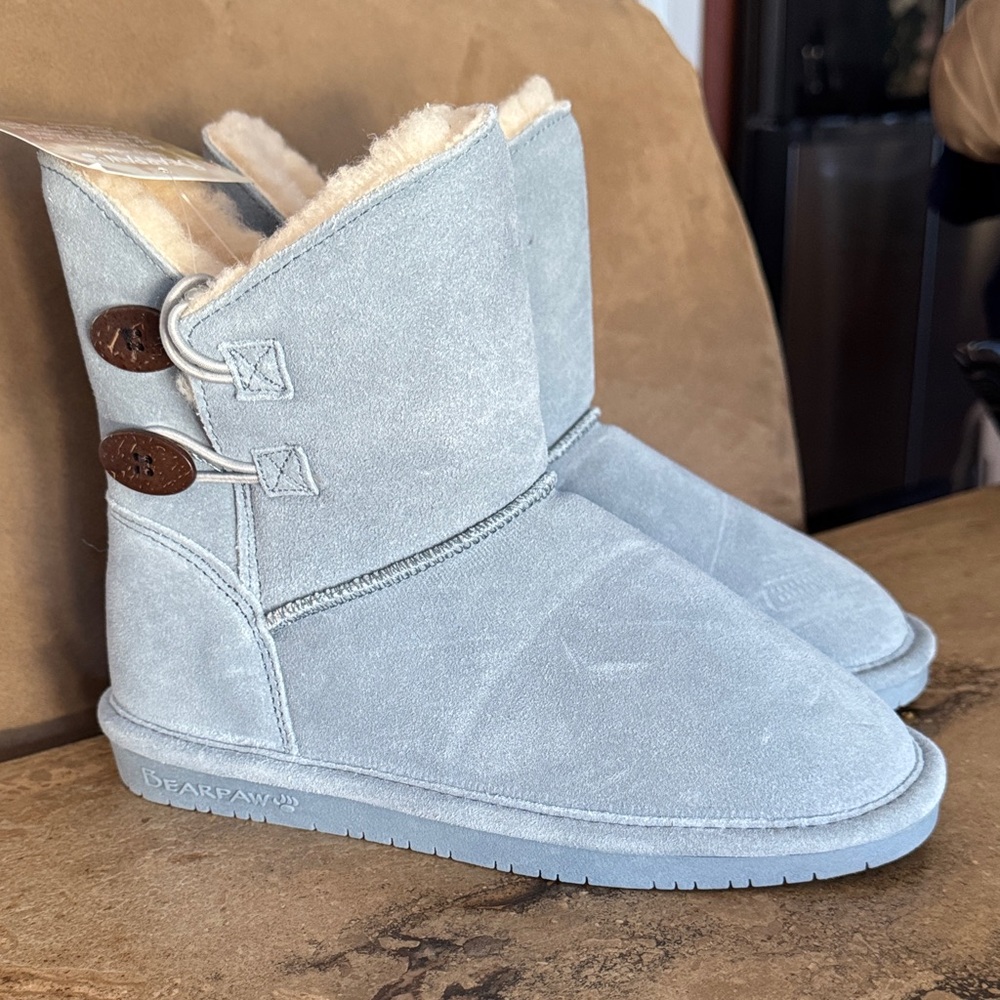 NET shearling. BearPaw Light Gray Winter Boots. 3